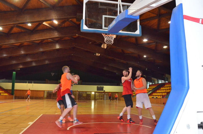 Koszykarze szykują się do walki (zdjęcia)