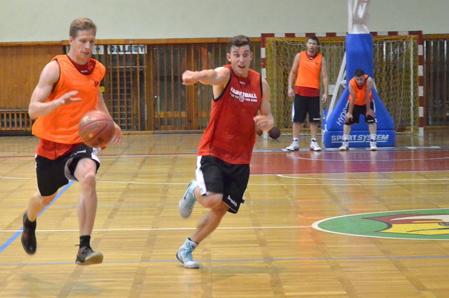 Koszykarze szykują się do walki (zdjęcia)