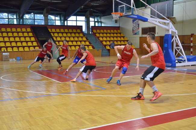 Koszykarze szykują się do walki (zdjęcia)