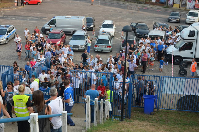 Kibice ponieśli Byki do triumfu (zdjęcia)