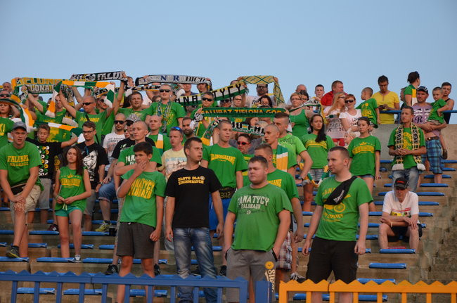 Kibice ponieśli Byki do triumfu (zdjęcia)