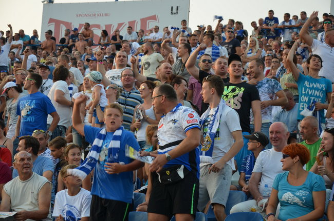 Kibice ponieśli Byki do triumfu (zdjęcia)