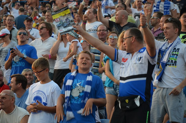 Kibice ponieśli Byki do triumfu (zdjęcia)