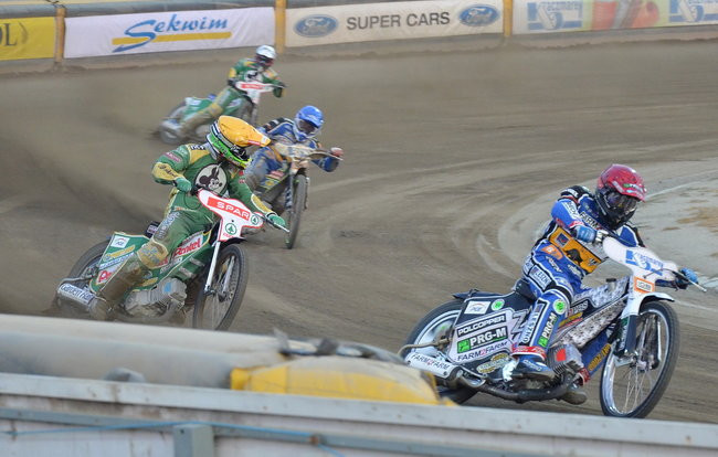 Kibice ponieśli Byki do triumfu (zdjęcia)