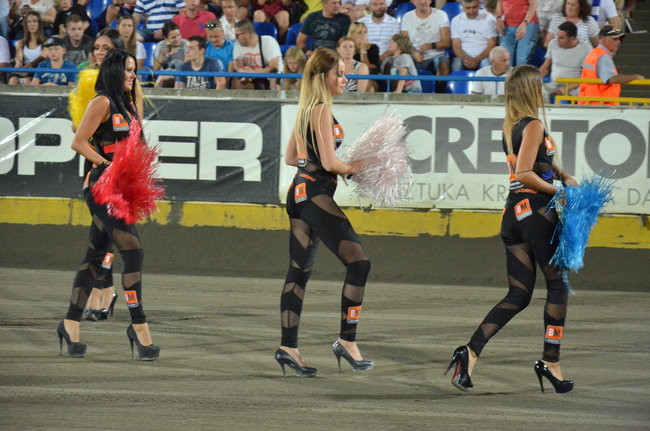 Kibice ponieśli Byki do triumfu (zdjęcia)