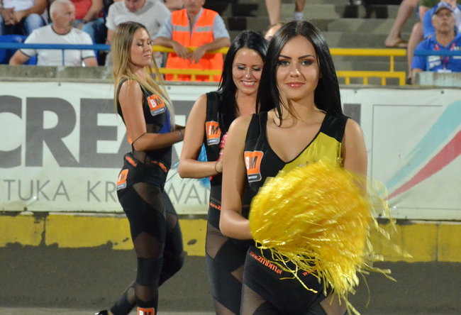 Kibice ponieśli Byki do triumfu (zdjęcia)