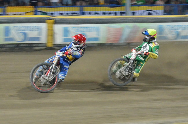 Kibice ponieśli Byki do triumfu (zdjęcia)