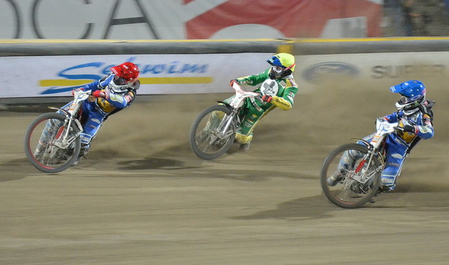 Kibice ponieśli Byki do triumfu (zdjęcia)