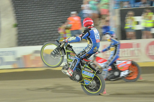 Kibice ponieśli Byki do triumfu (zdjęcia)