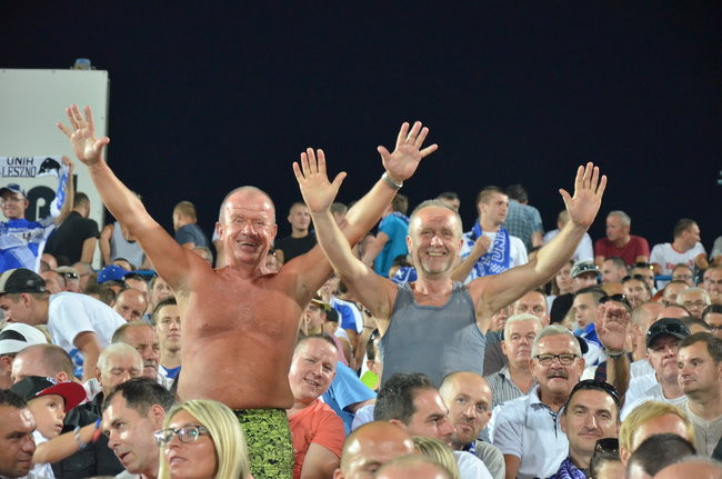 Kibice ponieśli Byki do triumfu (zdjęcia)