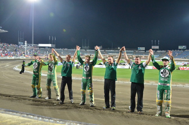 Kibice ponieśli Byki do triumfu (zdjęcia)