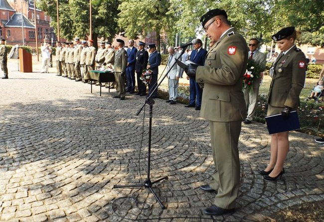Święto Wojska Polskiego w Lesznie (zdjęcia)