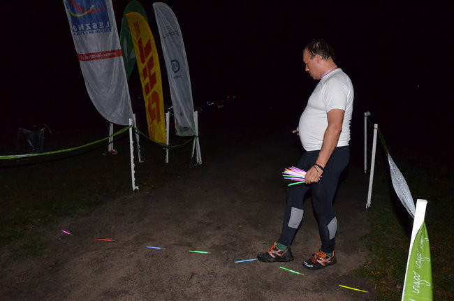 Nocny jubileusz Parkrunu Leszno (zdjęcia)