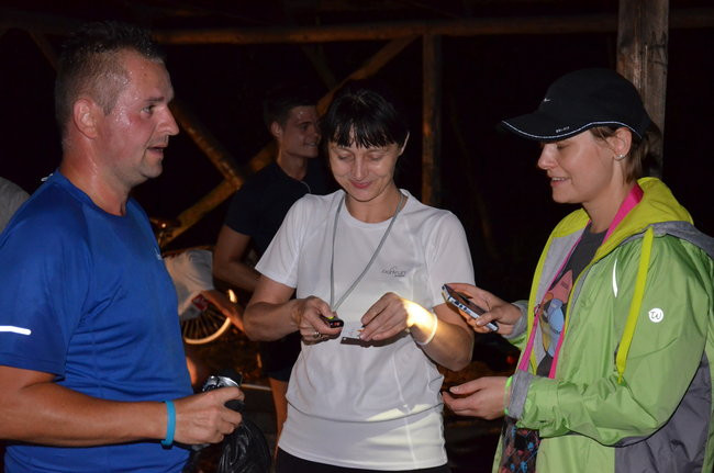 Nocny jubileusz Parkrunu Leszno (zdjęcia)