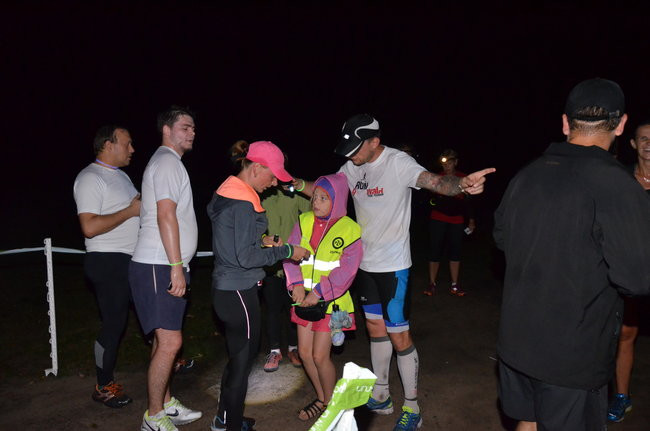Nocny jubileusz Parkrunu Leszno (zdjęcia)