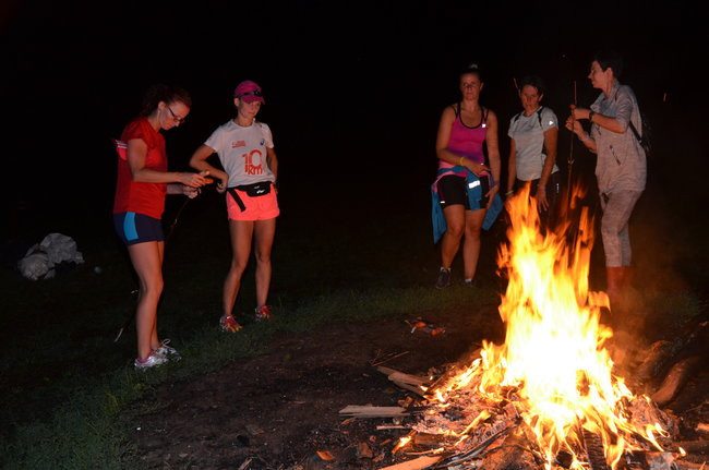 Nocny jubileusz Parkrunu Leszno (zdjęcia)