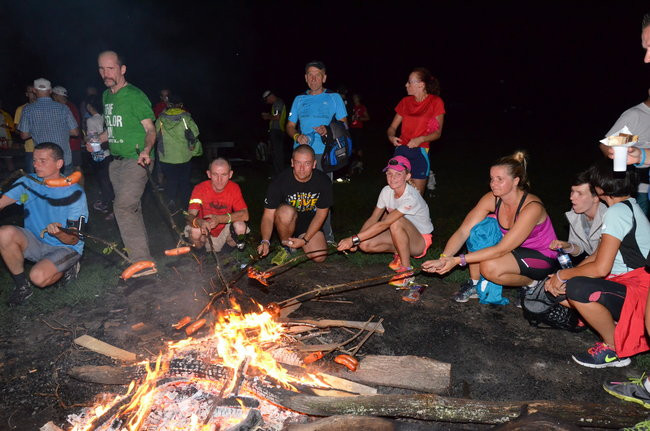 Nocny jubileusz Parkrunu Leszno (zdjęcia)