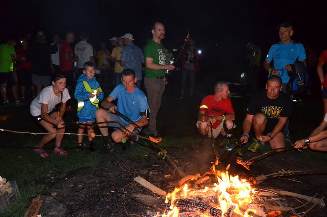 Nocny jubileusz Parkrunu Leszno (zdjęcia)