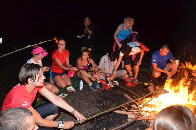 Nocny jubileusz Parkrunu Leszno (zdjęcia)