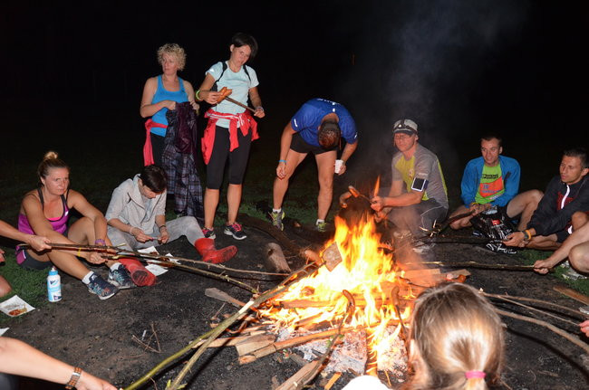 Nocny jubileusz Parkrunu Leszno (zdjęcia)