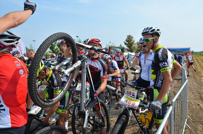 Policyjny Maraton w Przybyszewie (zdjęcia)