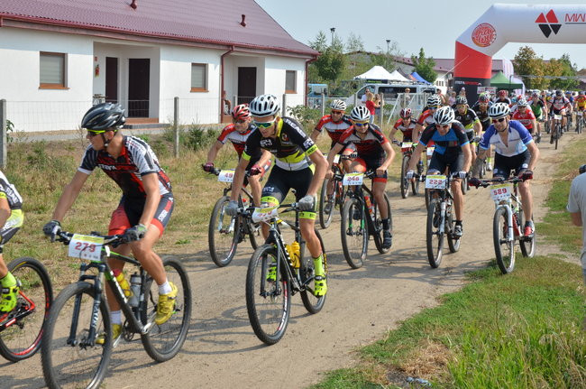 Policyjny Maraton w Przybyszewie (zdjęcia)