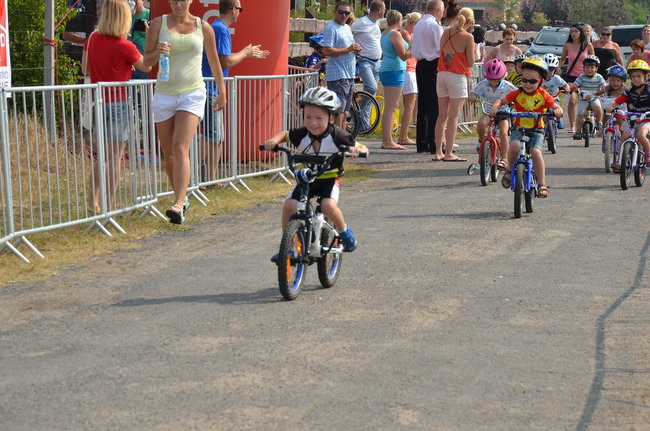 Policyjny Maraton w Przybyszewie (zdjęcia)