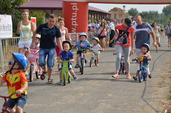 Policyjny Maraton w Przybyszewie (zdjęcia)