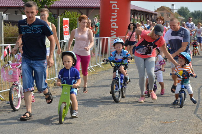 Policyjny Maraton w Przybyszewie (zdjęcia)