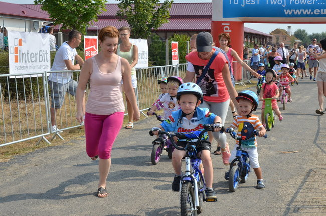 Policyjny Maraton w Przybyszewie (zdjęcia)