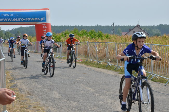 Policyjny Maraton w Przybyszewie (zdjęcia)