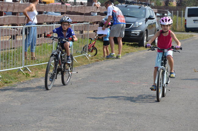 Policyjny Maraton w Przybyszewie (zdjęcia)