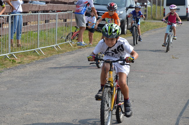 Policyjny Maraton w Przybyszewie (zdjęcia)