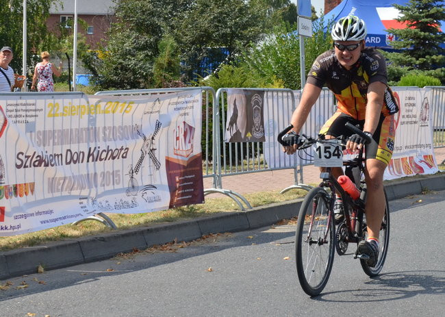 Pięciuset kolarzy na szlaku Don Kichota  (zdjęcia)