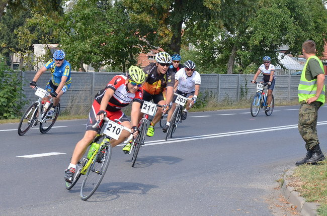 Pięciuset kolarzy na szlaku Don Kichota  (zdjęcia)