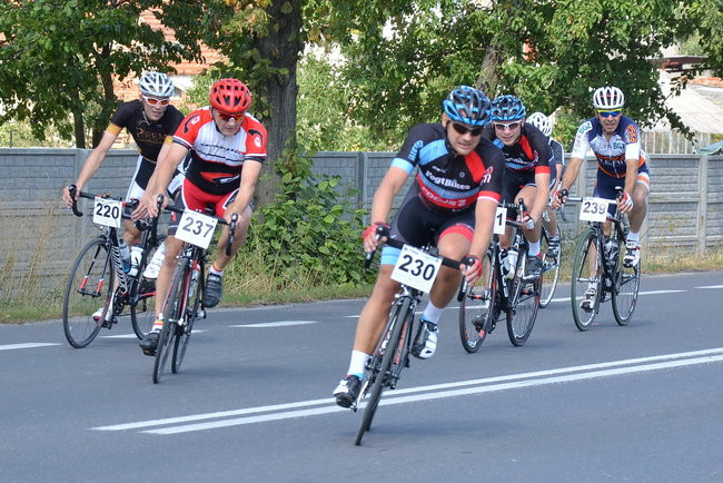 Pięciuset kolarzy na szlaku Don Kichota  (zdjęcia)