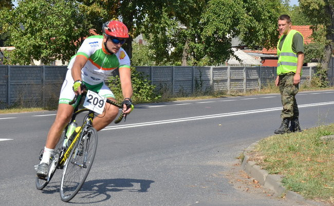 Pięciuset kolarzy na szlaku Don Kichota  (zdjęcia)