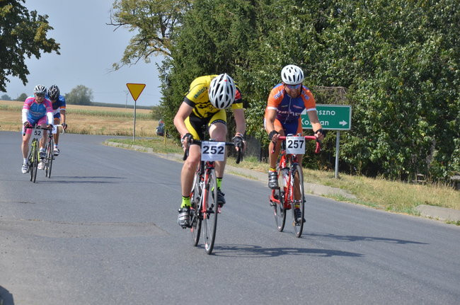 Pięciuset kolarzy na szlaku Don Kichota  (zdjęcia)