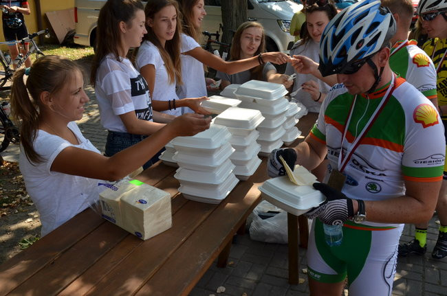 Pięciuset kolarzy na szlaku Don Kichota  (zdjęcia)