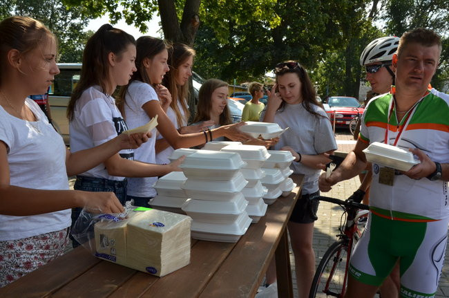 Pięciuset kolarzy na szlaku Don Kichota  (zdjęcia)