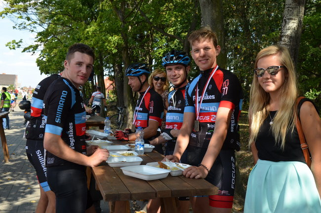 Pięciuset kolarzy na szlaku Don Kichota  (zdjęcia)