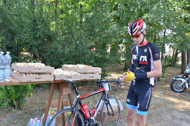 Pięciuset kolarzy na szlaku Don Kichota  (zdjęcia)