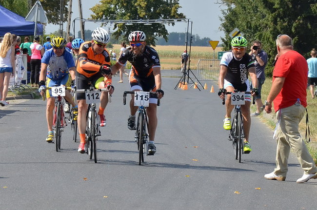Pięciuset kolarzy na szlaku Don Kichota  (zdjęcia)