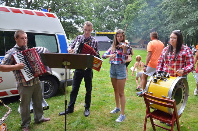 Jeziorki - nie tylko dla koni (zdjęcia)