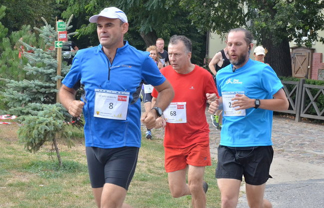 Jeziorki - nie tylko dla koni (zdjęcia)