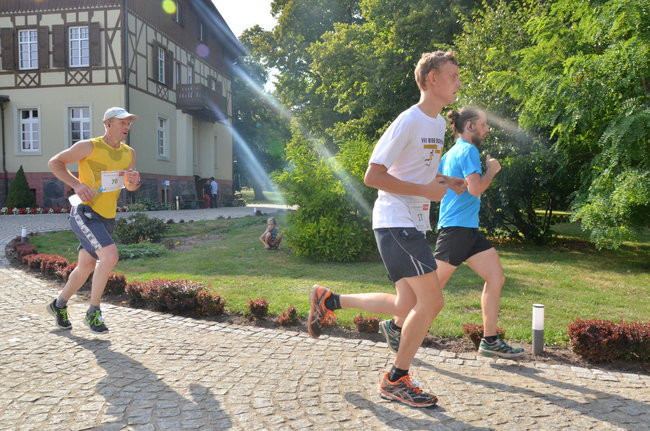 Jeziorki - nie tylko dla koni (zdjęcia)
