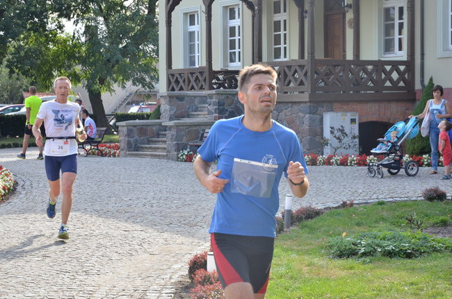 Jeziorki - nie tylko dla koni (zdjęcia)