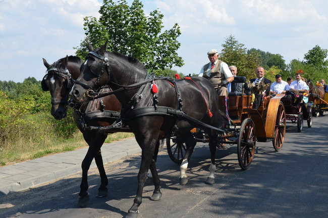 W Jeziorkach częstowano chlebem (zdjęcia)