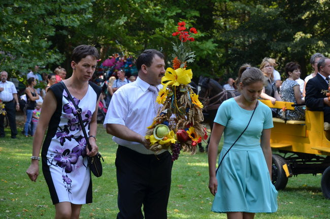 W Jeziorkach częstowano chlebem (zdjęcia)