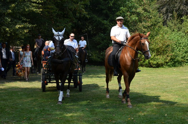 W Jeziorkach częstowano chlebem (zdjęcia)